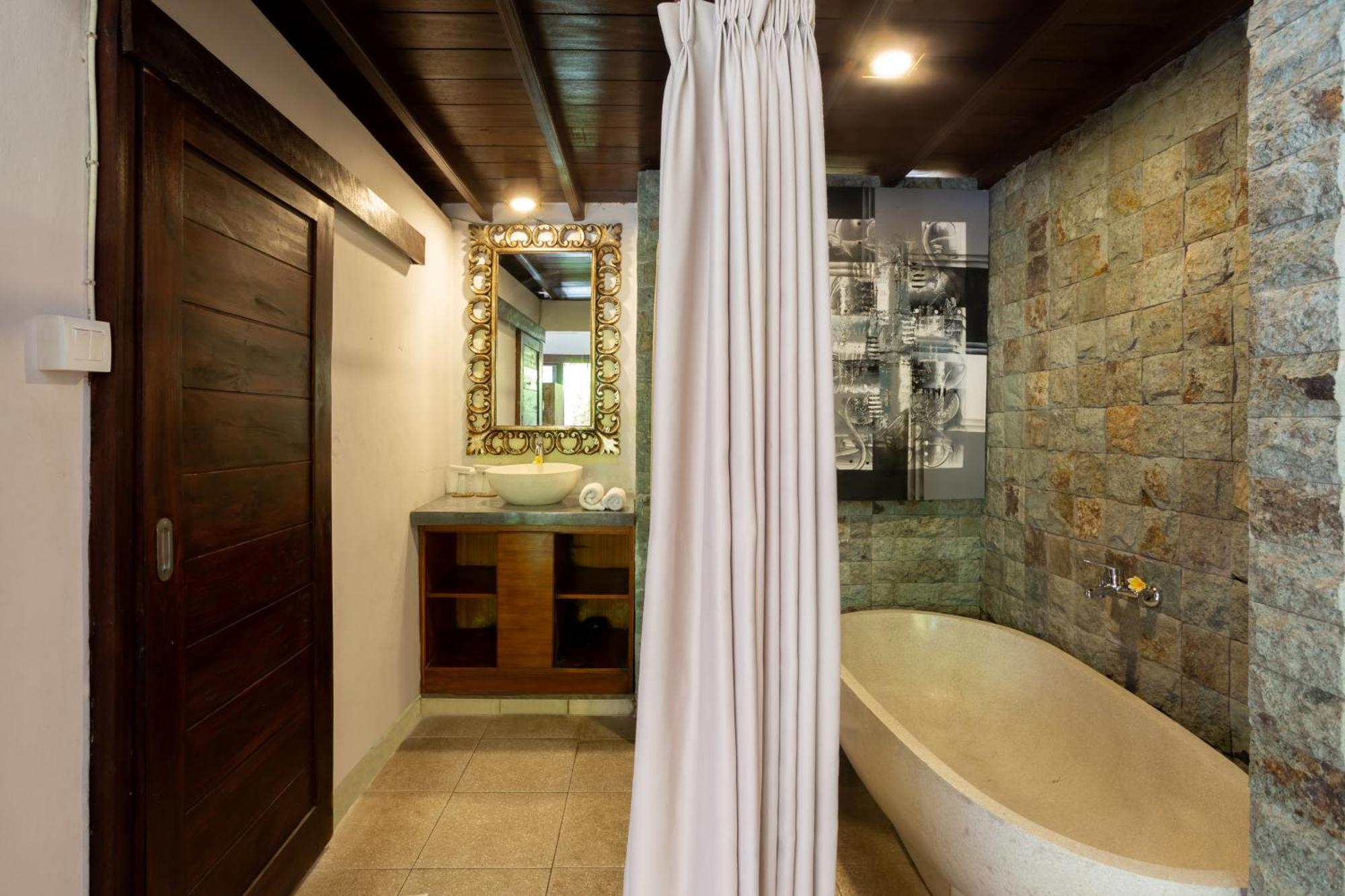 Rahayu Suites Monkey Forest Ubud Номер фото