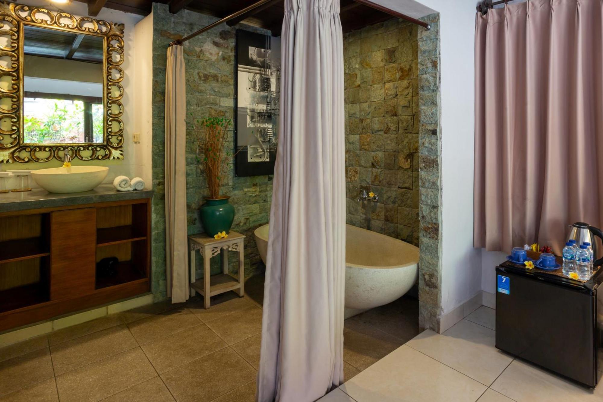 Rahayu Suites Monkey Forest Ubud Номер фото